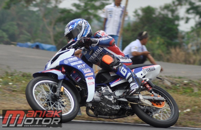 Kejurnas Balap Motor (KBM) 2015; IRC Fasti1 Rekor Dan Semua Kelas!    Email  